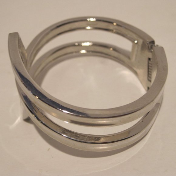 Faux Polished Silver Abstract Bangle Spring Hinge Bracelet Modern Twist Cuff - Picture 14 of 15